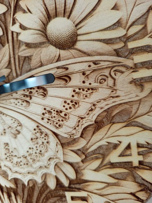 Zegar ścienny z motylem - grawer 3D