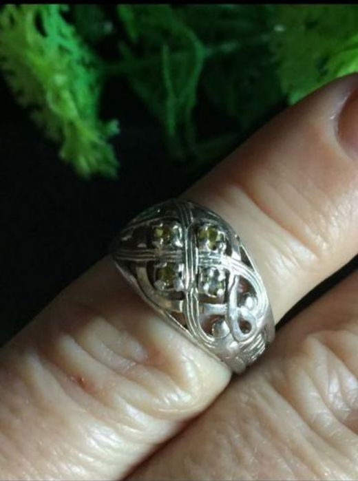 Серебряное кольцо с фианитами