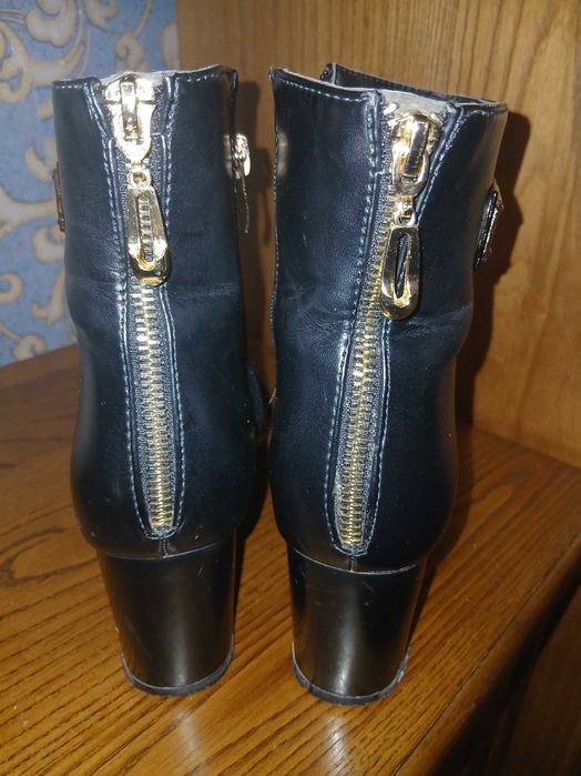 Ботильйони ботінки жіночі