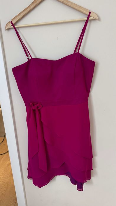 Плаття кольору фуксії JJB Benson