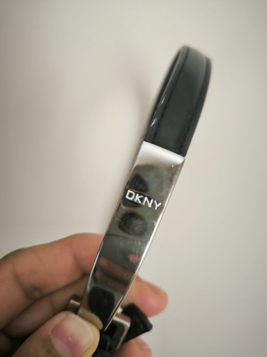 Carteira preta DKNY