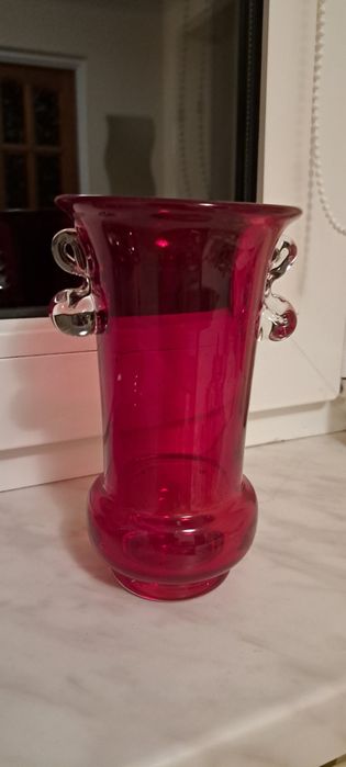 Wazon czerwony Tarnowiec Tarnów kokardki