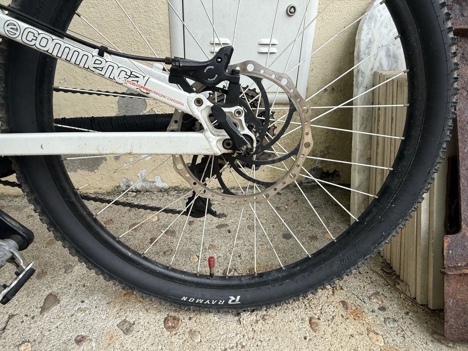 Commençal combi S bicicleta btt enduro