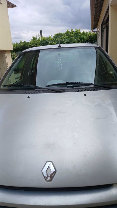 Carro Renault Clio ano 2000