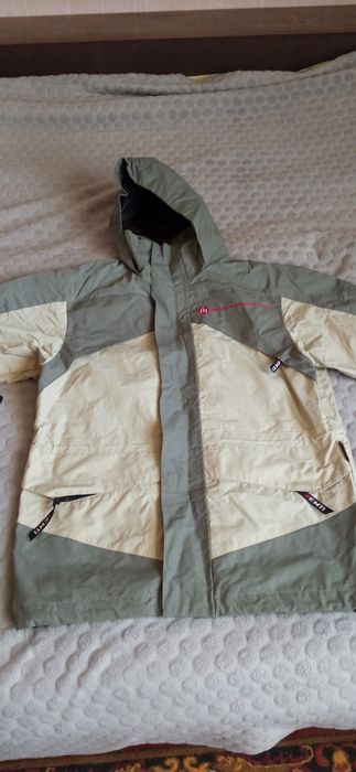 Чоловіча куртка.