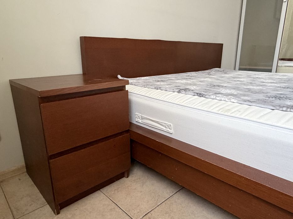 Łóżko IKEA Malm z materacem 160x200 plus gratis szafeczka Malm
