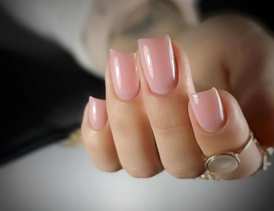 Нарощування нігтів корекція гель-лак манікюр педикюр