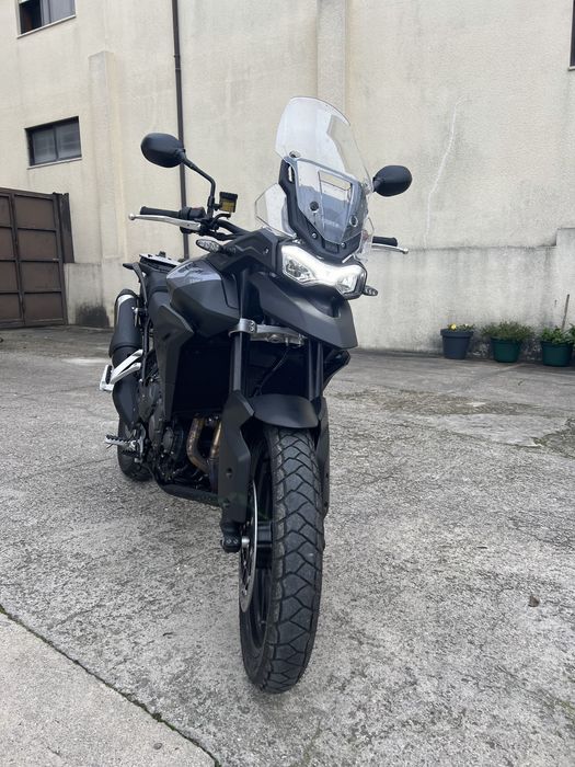 Vendo triumph tiger como nova