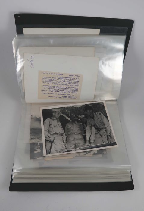 Original Vintage Associated Press Photo, cada