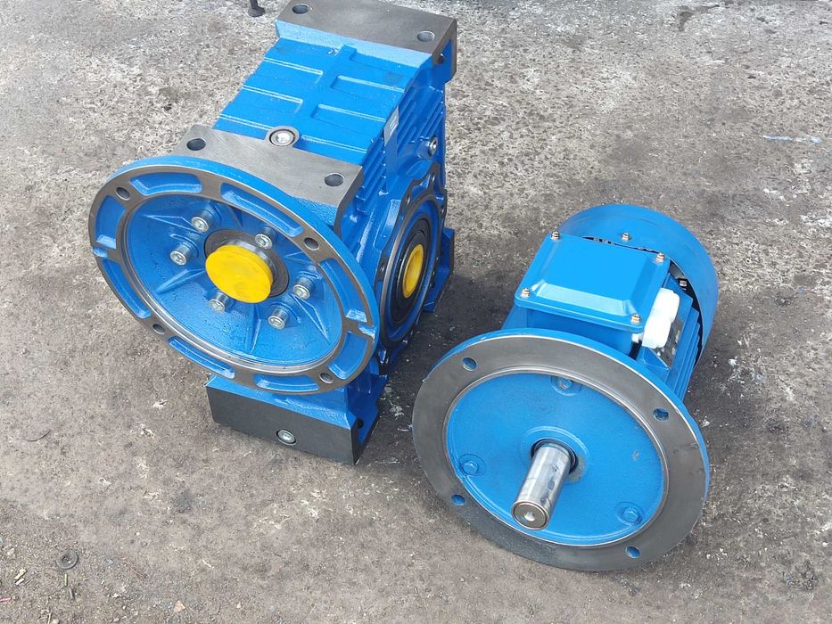 Мотор-редуктор для перемешивания кормов, строительных смесей