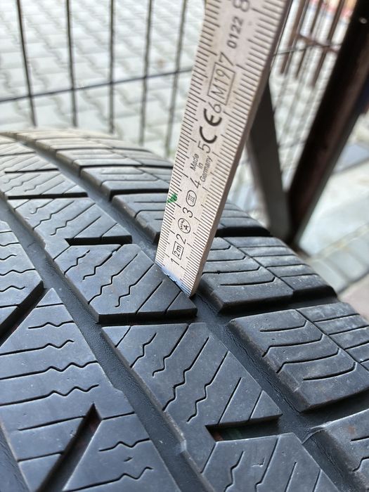 Opony zimowe 215/65 R16