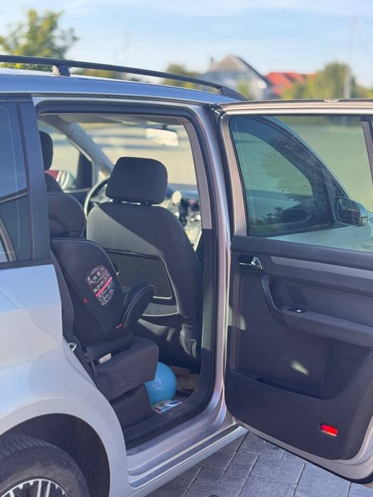 Продаю VW Touran 2003