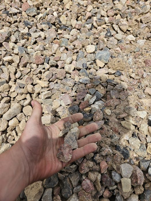 Kamień łamany drogowy, tłuczeń, żwir/pulpa zagliniona, destrukt