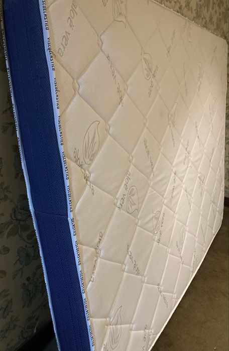 Colchão casal 2020x1620