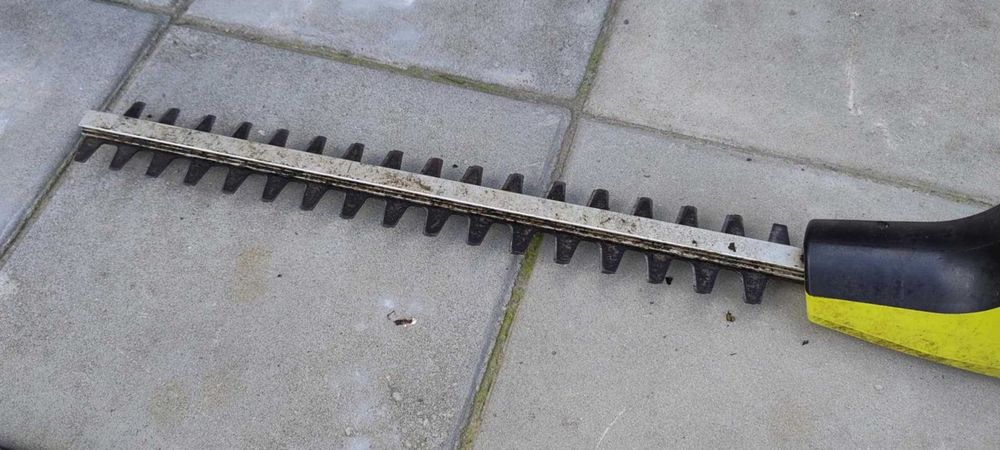 Sprzedam Nożyce do żywopłotu + piła do żywopłotu