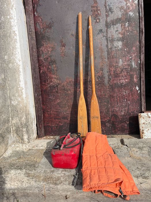 Remos, Colete e Depósito (barco)