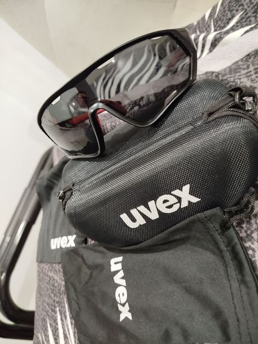 Nowe super okulary sportowe Uvex premium edition