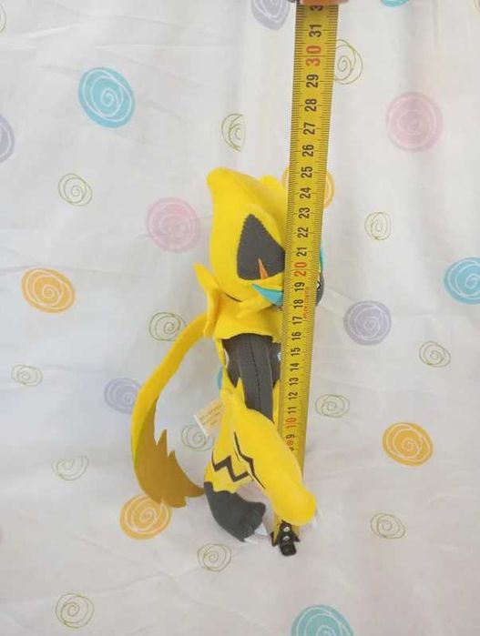 Pokémon peluche Zeraora