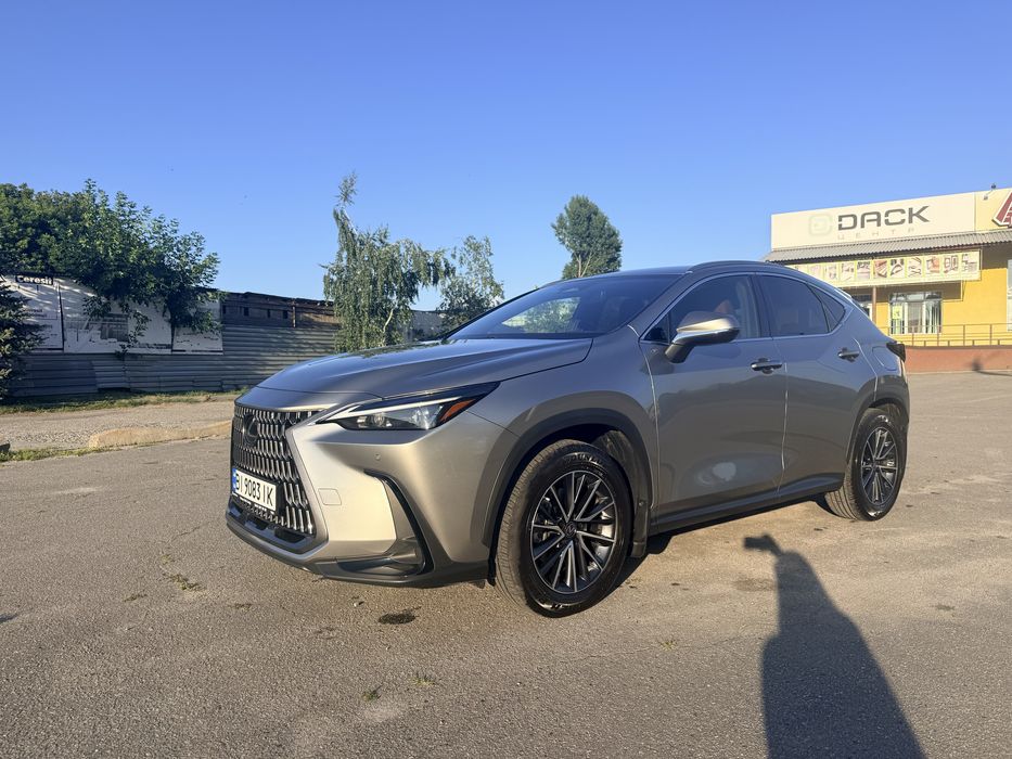 Lexus NX 200 (офіційний лексус Україна)