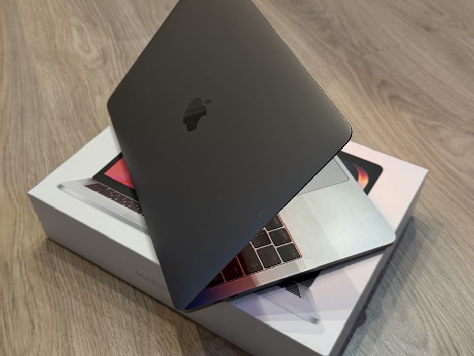 Macbook Pro 13 | A1706 | Touchbar | Nowa bateria | 3,1GHz i5 16GB RAM