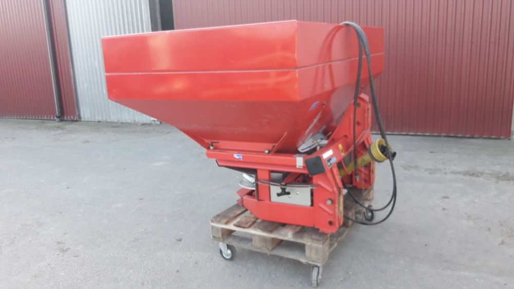 Rozsiewacz kuhn MDS RAUCH 935 amazone