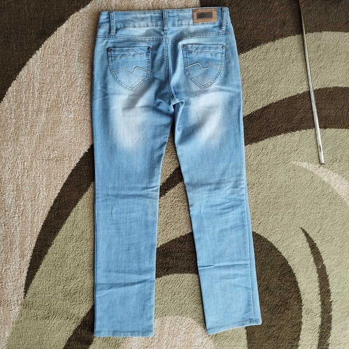 Spodnie jeansy 38