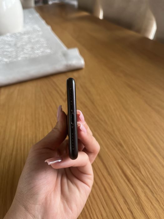 iPhone 7- 128GB