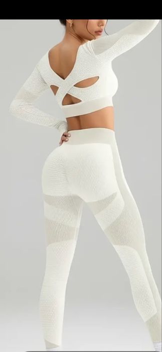 Неймовірно гарний костюм для фітнесуР м-с