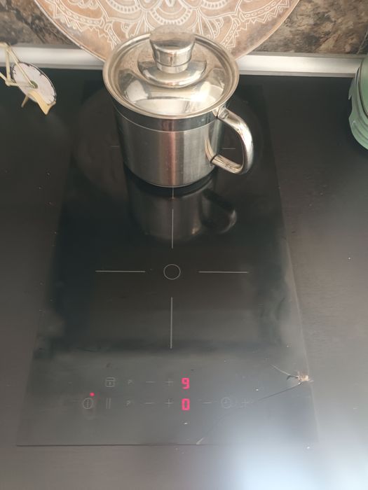 Placa Vitro cerâmica de indução a funcionar com vidro partido