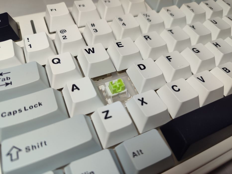 Клавіатура AULA F75 з двома видами підключення