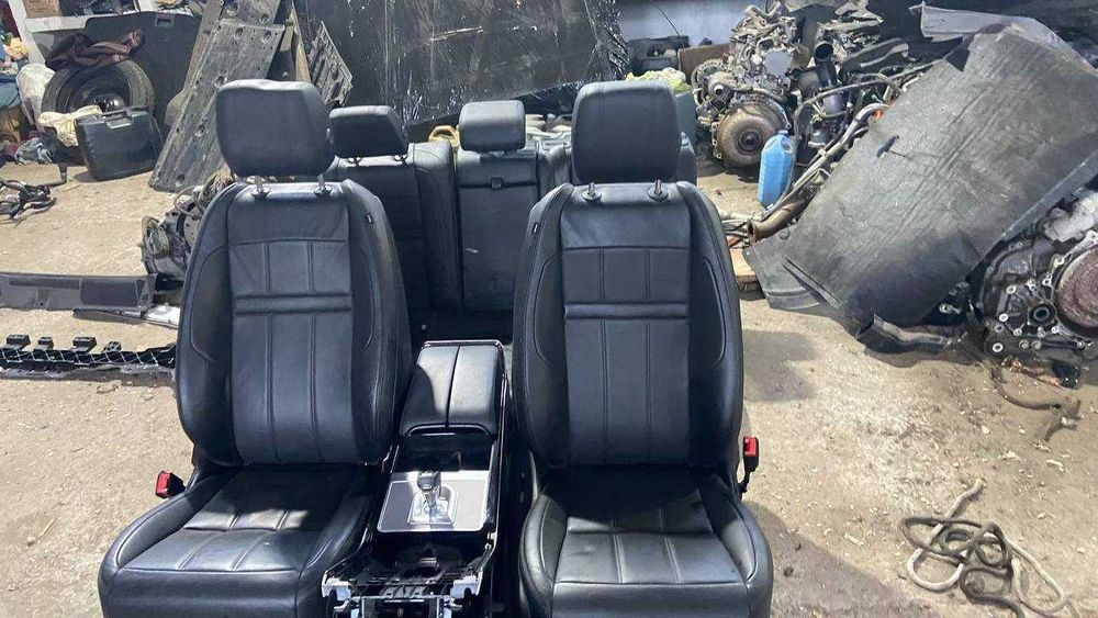 Салон сидіння взборі  Land Rover Range Rover Evoque (L551) 2019 -