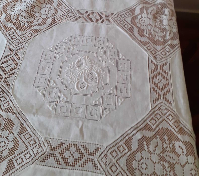 Toalha de linho e renda