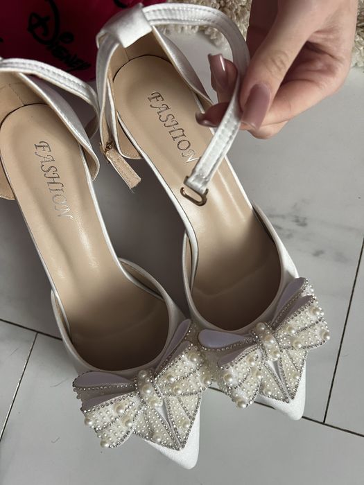 Туфлі на підборах