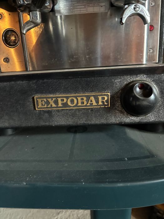 Máquina de café expobar 2 grupos e moinho de café cunil