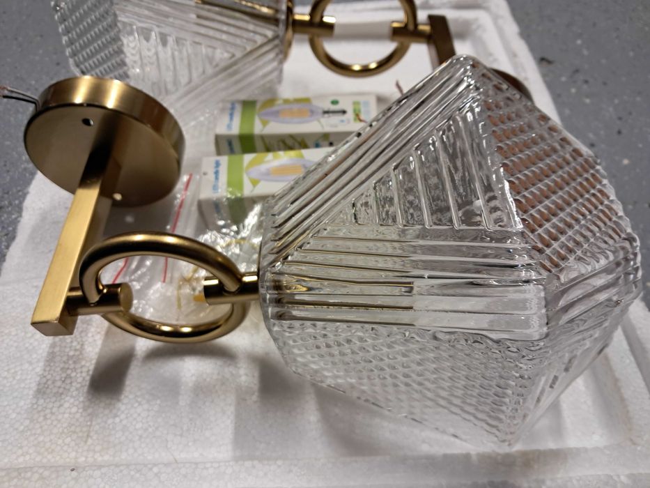 2 nowe piękne kinkiety, klosze ze szkła, mocowania chyba z mosiądz