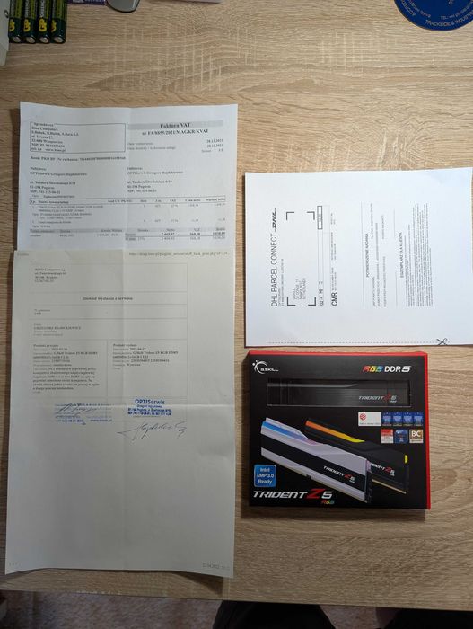 G-Skill RGB DDR5 6400 MHz (2 x 16 GB) Trident Z5  CL32,39,39,102