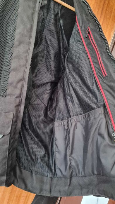 Casaco de Mota XXL 
XXl pequeno.

Preço negociável.
