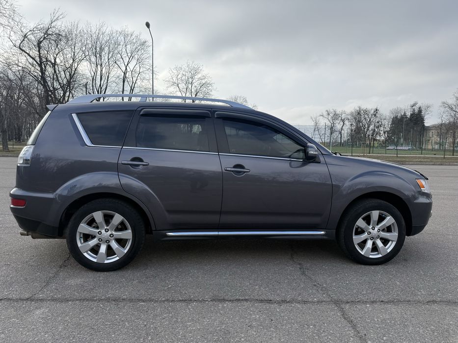Мицубиси Аутлендер Mitsubishi Outlander XL 2,0 TDI