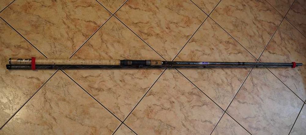 MIKADO UV Ultraviolet Heavy Feeder 390 cm