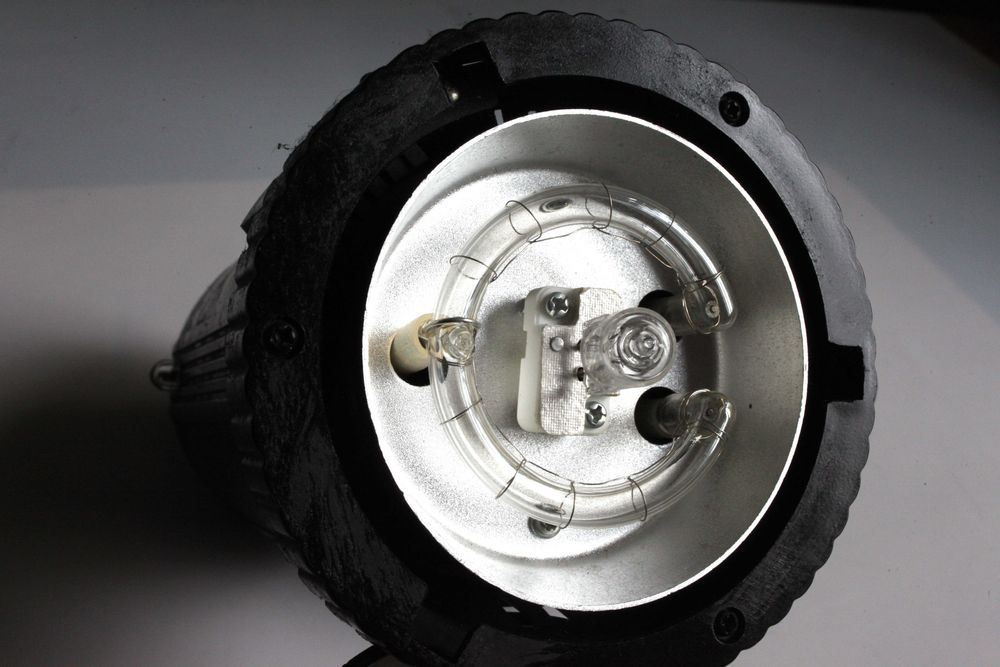 Quanttum PT200  - Digital Studio Flash