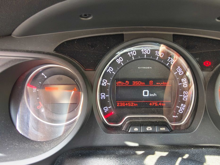 Citroen C5 3.0 V6 - (Benzyna)