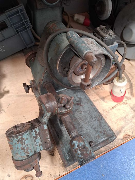 Máquina de afiar ferramentas universal #G296