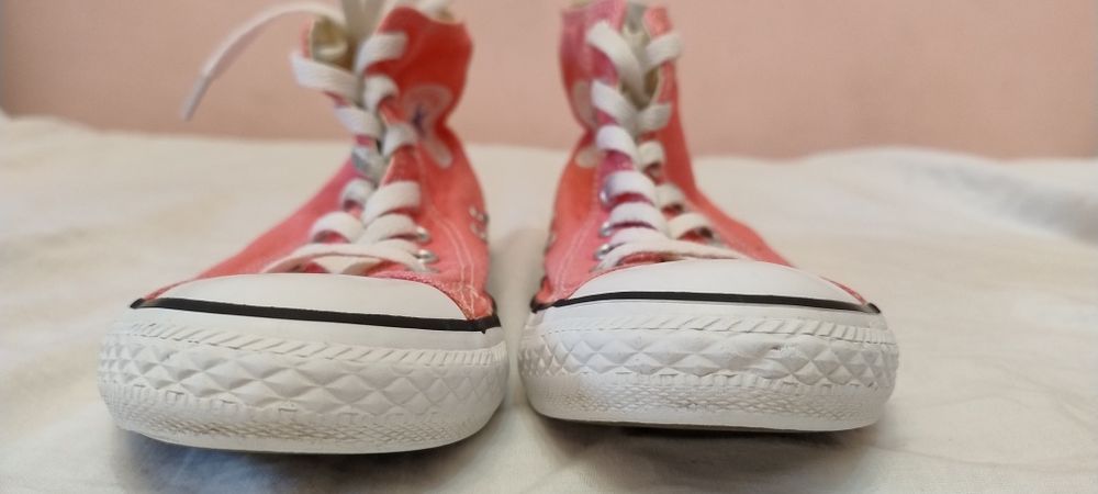 Różowe malinowe wysokie trampki Converse