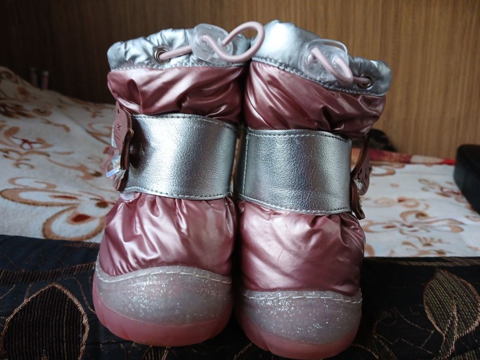 Зимові сапоги для дівчинки