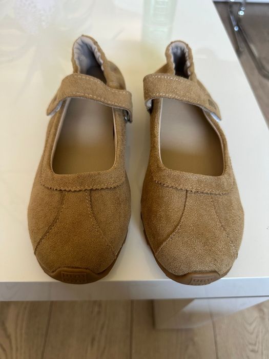 Buty baleriny zamszowe brązowe miu miu na rzepe
