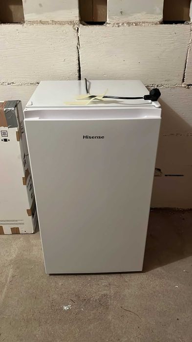 Nowa lodówka z chłodziarko-zamrażarką