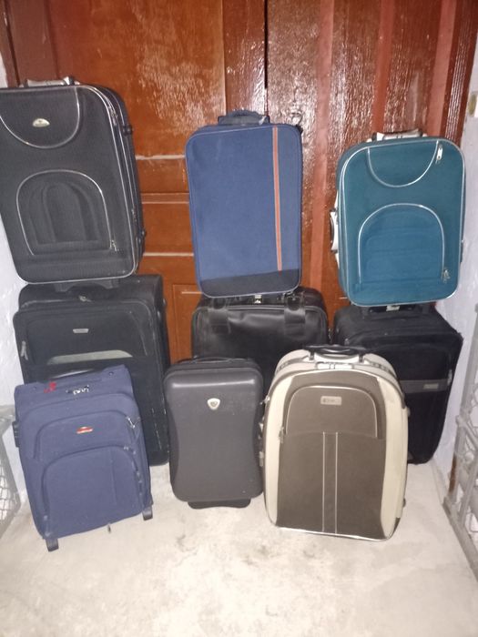 Walizki podróżne duże i małe