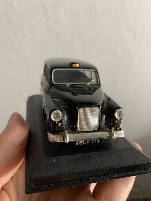 Машинка игрушка такси