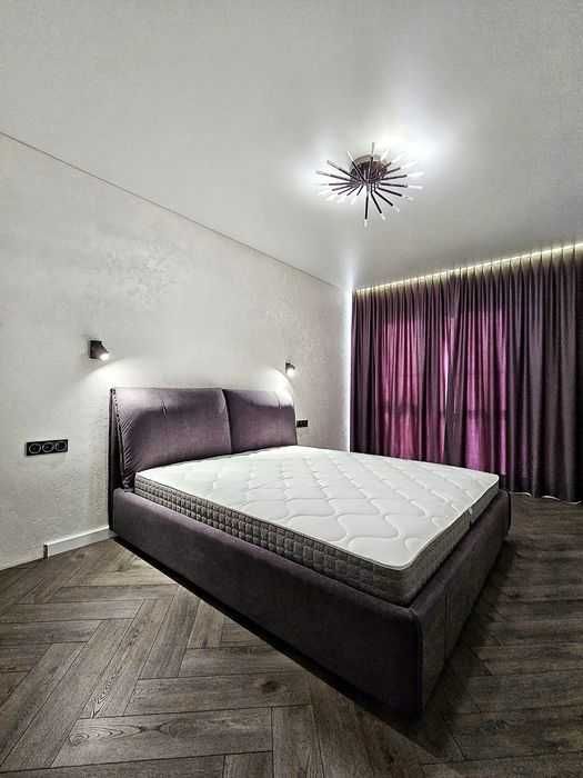 3 кімнатна квартира в ЖК "Лебединий" 1 хв від метро