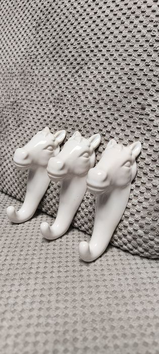 Ceramiczne wieszaki - koń